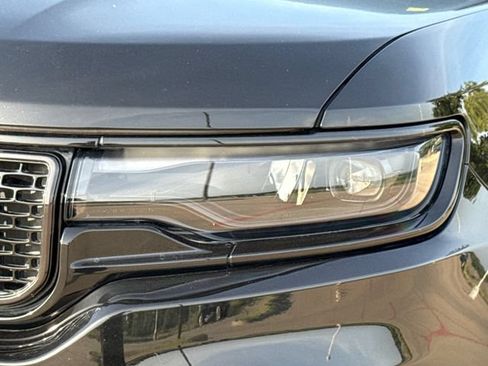 Used 2023 Jeep Wagoneer 4WD image 4
