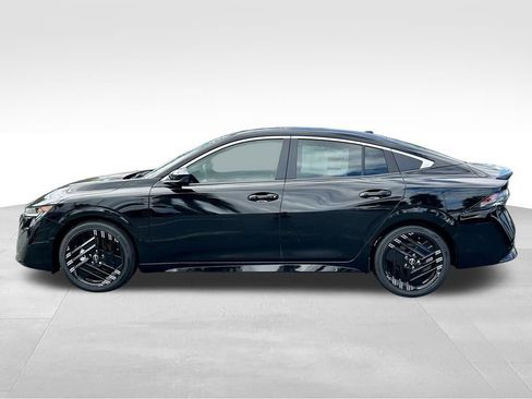 New 2026 Nissan Sentra SR w/ SR Premium Package FWD image 9
