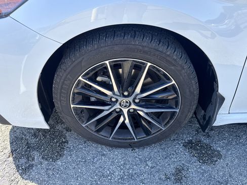 Used 2022 Toyota Camry SE image 9