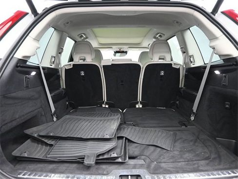 Used 2022 Volvo XC90 T6 Momentum w/ Climate Package image 31