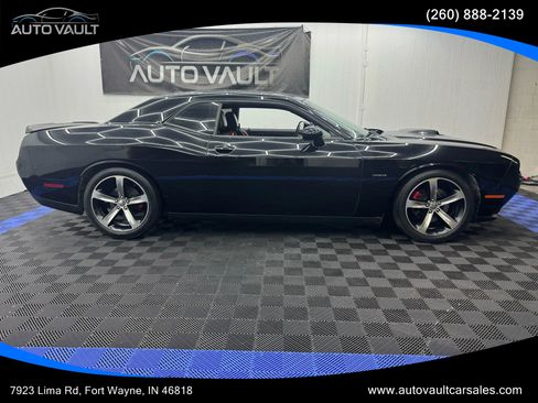 Used 2016 Dodge Challenger R/T Plus image 1
