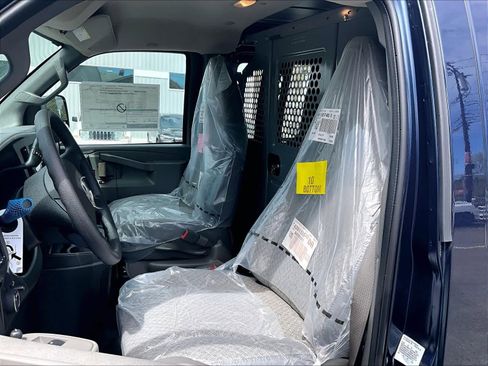 New 2026 Chevrolet Express 2500 w/ Driver Convenience Package RWD image 11