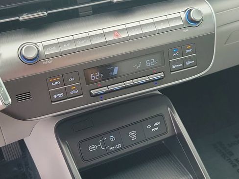 Used 2024 Hyundai Kona SEL FWD image 24