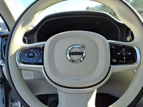 Certified 2026 Volvo V60 B5 Cross Country Ultra w/ Protection Package Premier image 20