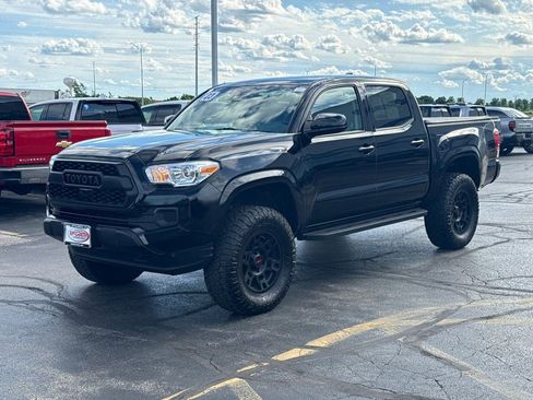 Used 2023 Toyota Tacoma SR AWD/4WD image 7