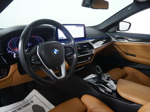 Certified 2023 BMW 530i xDrive w/ Premium Package AWD/4WD image 12