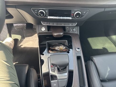 Used 2024 Audi Q5 2.0T Premium image 19