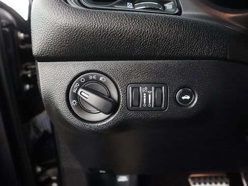 Used 2023 Dodge Challenger R/T w/ Blacktop Package image 31