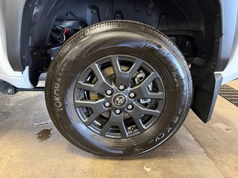 Used 2025 Toyota 4Runner SR5 image 26