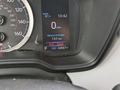 Used 2020 Toyota Corolla SE FWD image 24