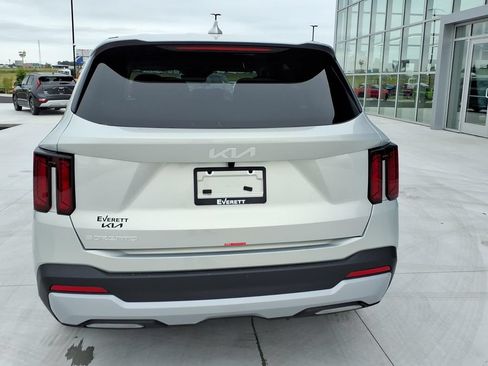 New 2026 Kia Sorento LX FWD image 5