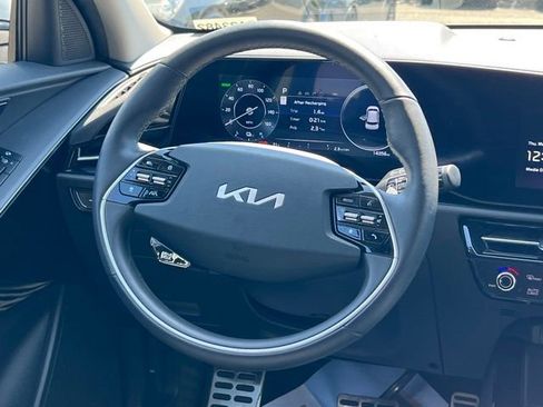 Certified 2023 Kia Niro Wave w/ Wave Preserve Package FWD image 14