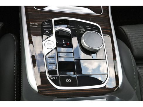 Used 2024 BMW X5 sDrive40i w/ Premium Package image 28