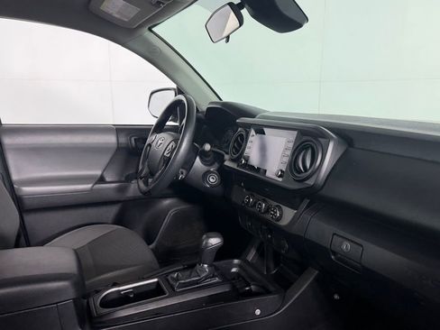 Used 2022 Toyota Tacoma SR image 26