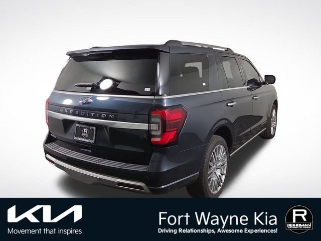Used 2024 Ford Expedition Platinum AWD/4WD image 7