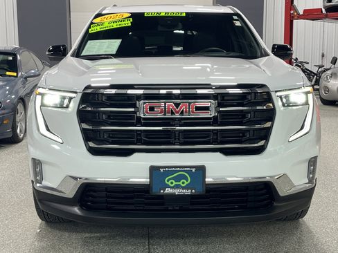 Certified 2025 GMC Acadia Elevation w/ Elevation Premium Package AWD/4WD image 5