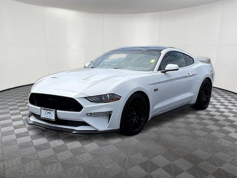 Used 2020 Ford Mustang GT Premium w/ GT Performance Package RWD image 3