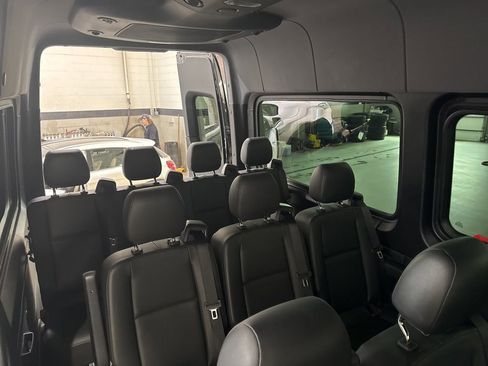 Used 2022 Mercedes-Benz Sprinter 2500 image 25