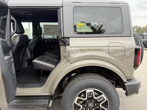 New 2025 Ford Bronco Outer Banks image 28