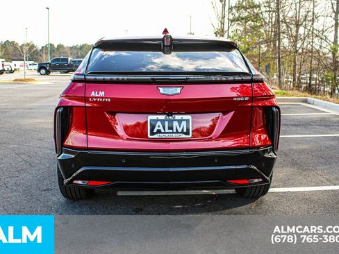 Used 2024 Cadillac Lyriq Sport RWD image 11