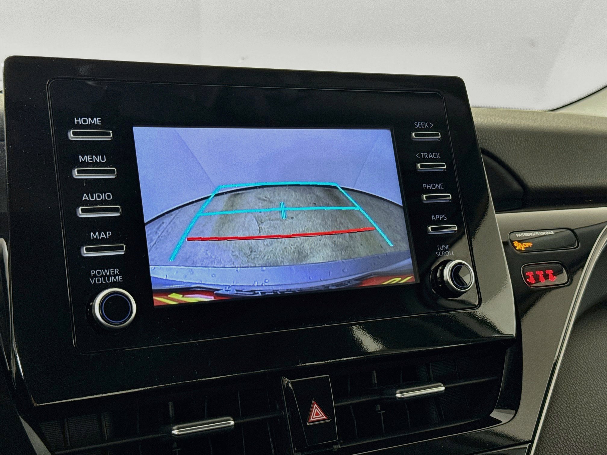 Used 2024 Toyota Camry SE FWD image 18