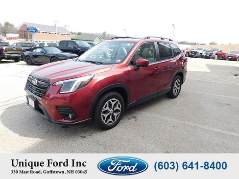 Used 2023 Subaru Forester Premium AWD/4WD image 4