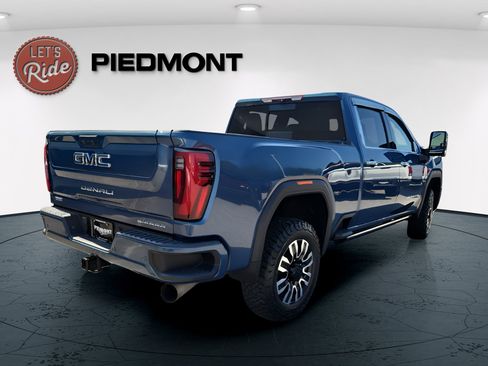 Used 2025 GMC Sierra 2500 Denali Ultimate w/ Max Trailering Package AWD/4WD image 6