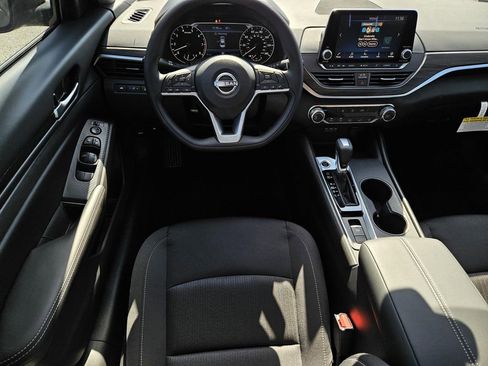 New 2025 Nissan Altima 2.5 SV image 11