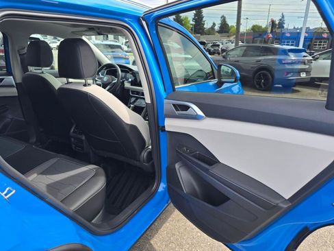 New 2026 Volkswagen Taos SE AWD/4WD image 39