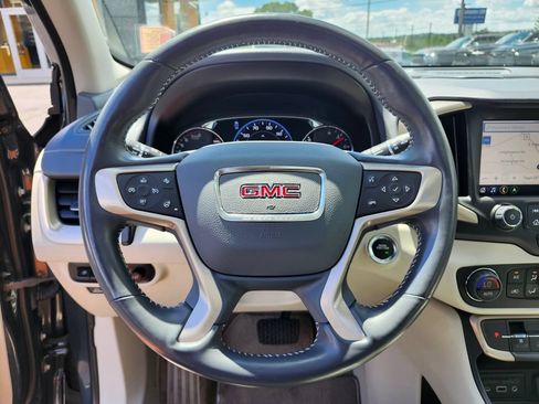 Used 2022 GMC Terrain Denali w/ Denali Premium Package AWD/4WD image 29
