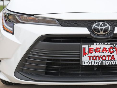 Used 2024 Toyota Corolla LE FWD image 9