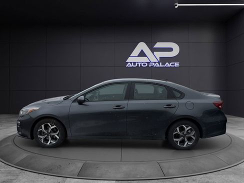 Used 2021 Kia Forte LXS image 7