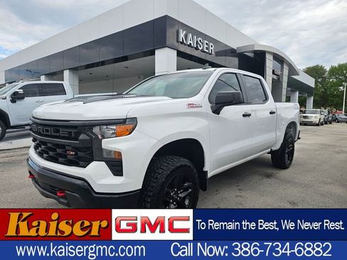Used 2025 Chevrolet Silverado 1500 Custom Trail Boss AWD/4WD image 1