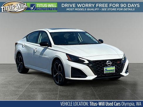Used 2023 Nissan Altima 2.5 SR w/ SR Premium Package AWD/4WD image 1