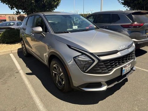 Used 2023 Kia Sportage LX AWD/4WD image 5