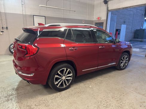 Used 2019 GMC Terrain Denali w/ Driver Alert Package II AWD/4WD image 7