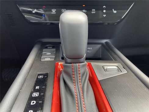 New 2025 Nissan Kicks SR w/ SR Premium Package image 19