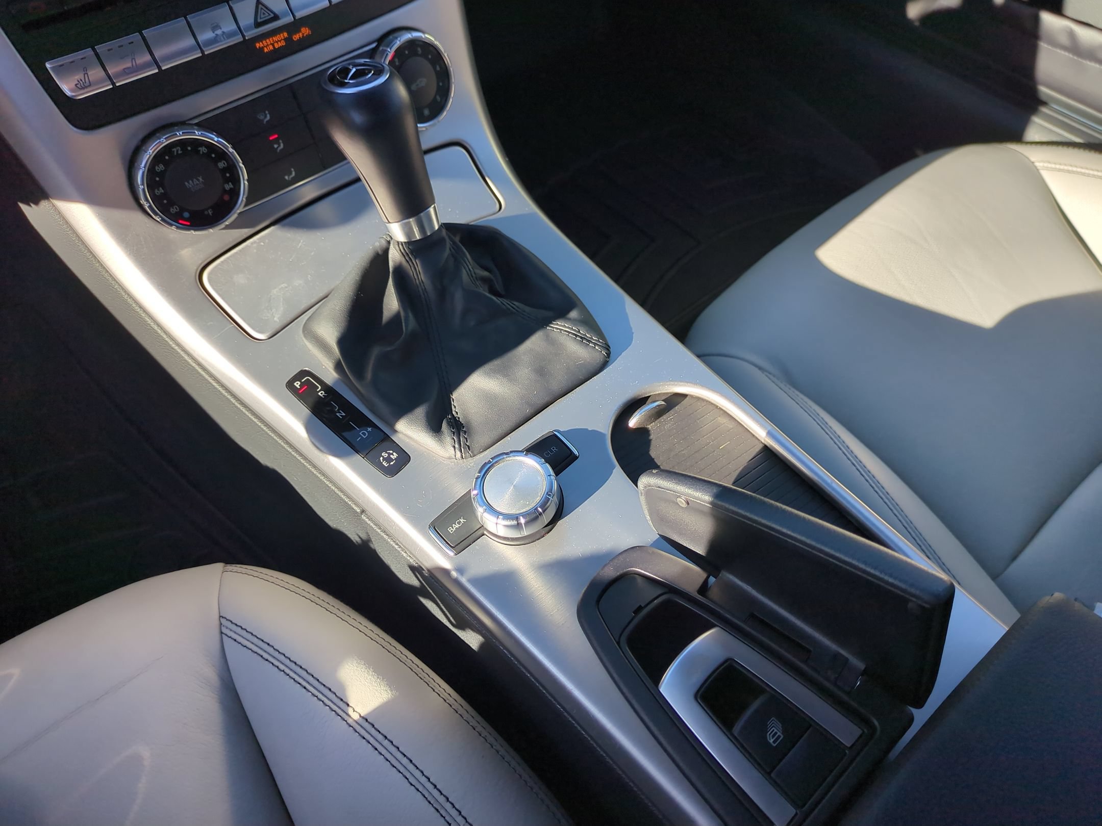 Used 2013 Mercedes-Benz SLK 250 image 24