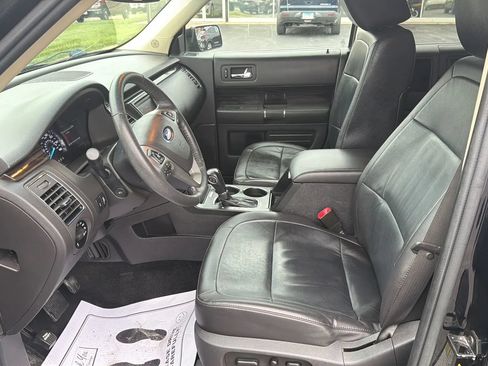 Used 2017 Ford Flex SEL w/ Equipment Group 202A AWD/4WD image 9