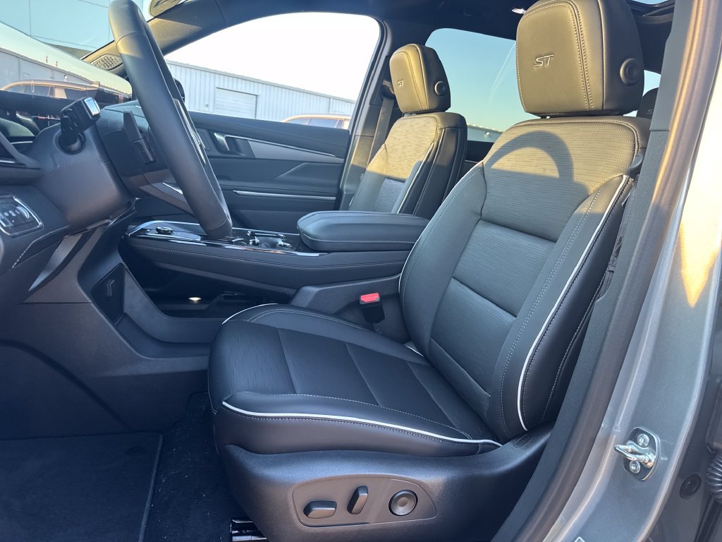 New 2026 Buick Enclave Sport Touring w/ Power Package FWD image 17