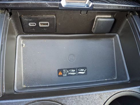 Used 2024 GMC Yukon Denali image 33