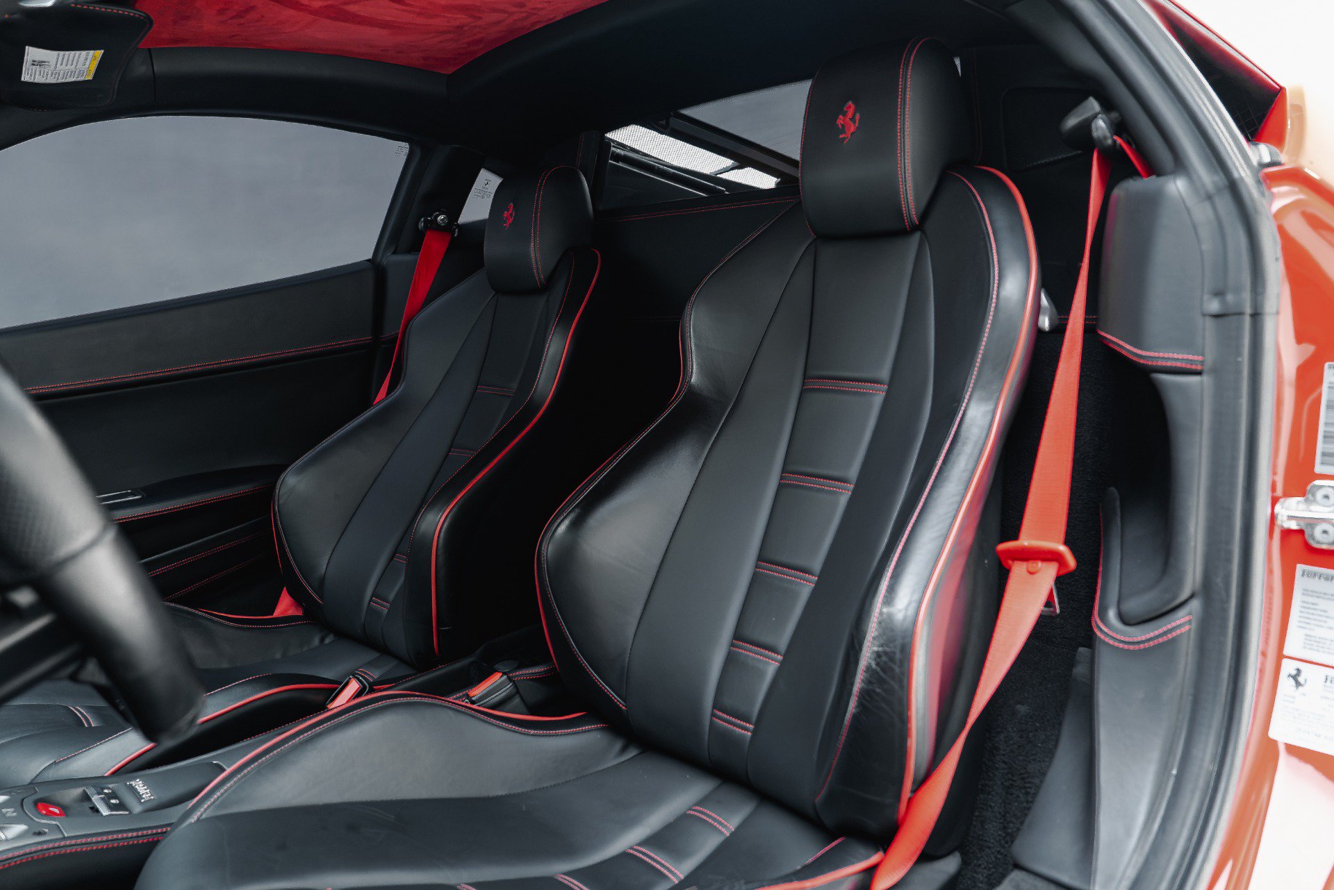 Used 2013 Ferrari 458 Italia Coupe RWD image 4