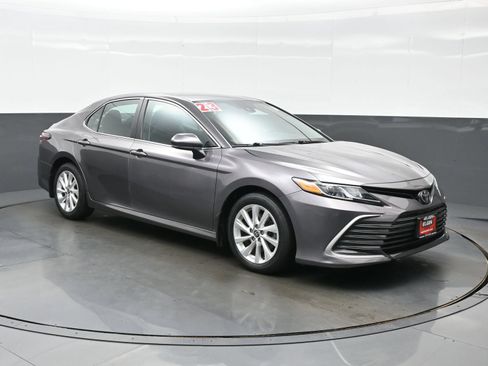 Used 2023 Toyota Camry LE w/ Protection Package (Q2) (TMS) FWD image 8