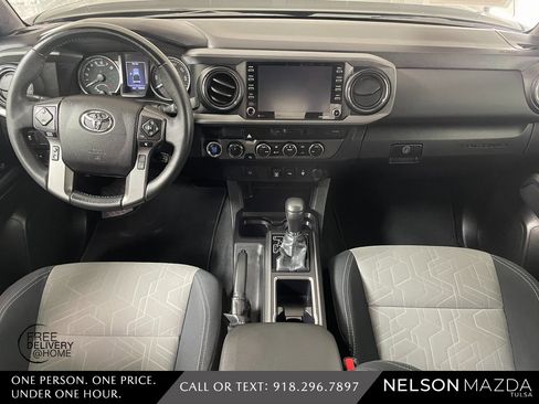 Used 2022 Toyota Tacoma TRD Off-Road image 38