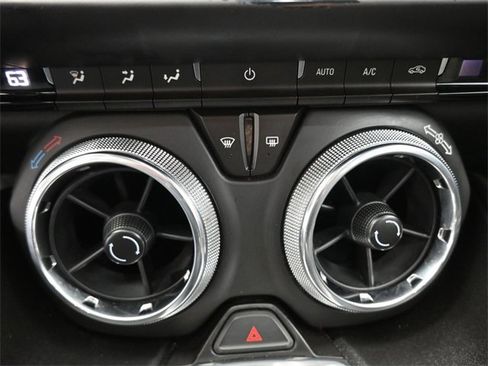 Used 2016 Chevrolet Camaro LT image 3