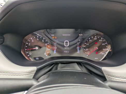 Used 2025 Jeep Compass Limited image 18