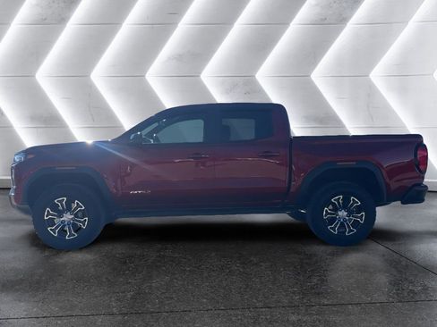 Used 2024 GMC Canyon AT4 w/ AT4 Premium Package image 4