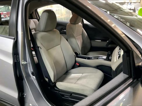 Used 2022 Honda HR-V LX image 8