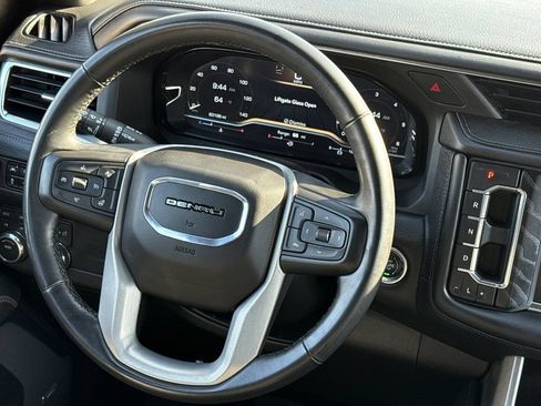 Used 2023 GMC Yukon Denali AWD/4WD image 14