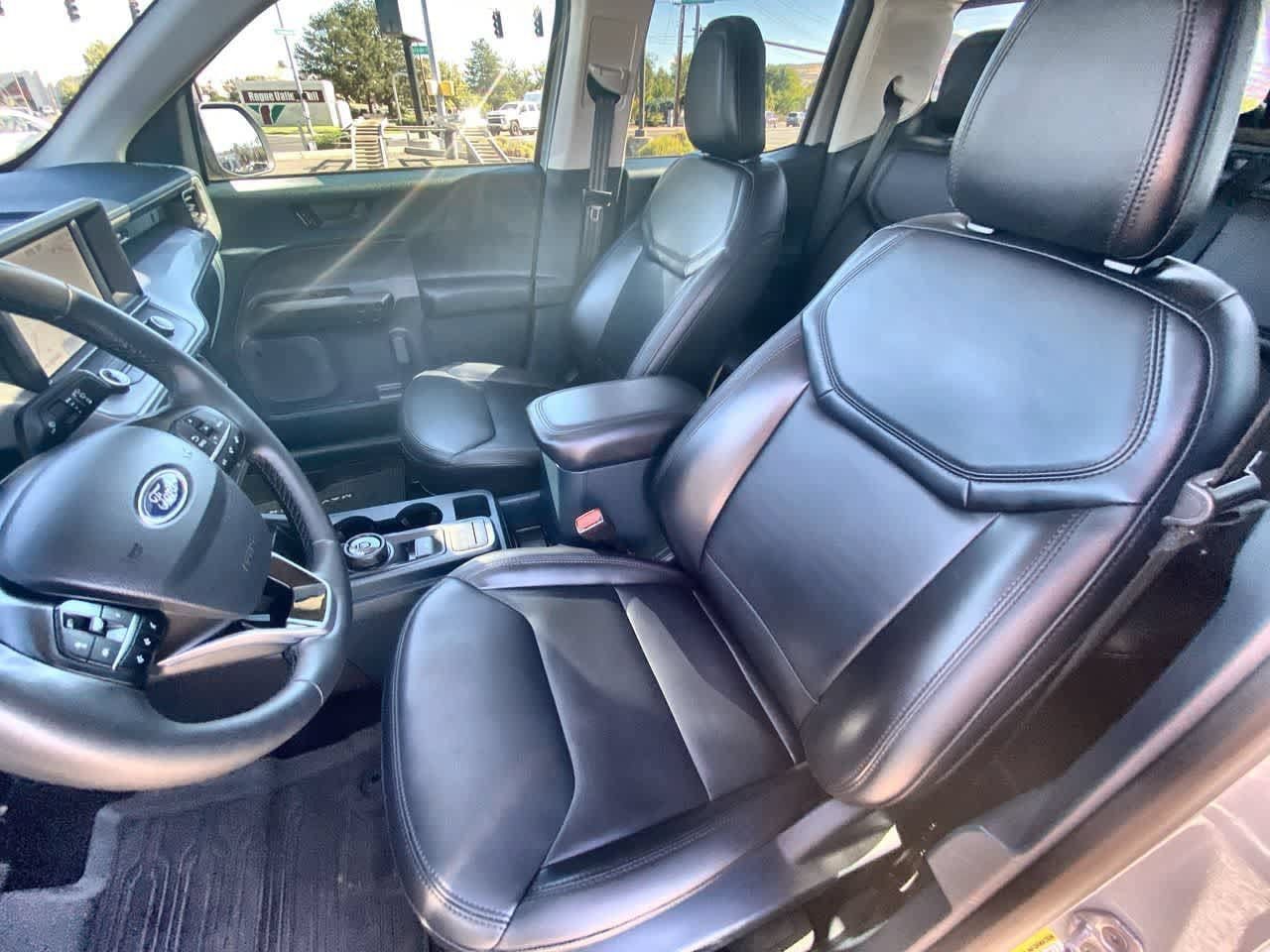 Used 2023 Ford Maverick Lariat w/ Lariat Luxury Package FWD image 11
